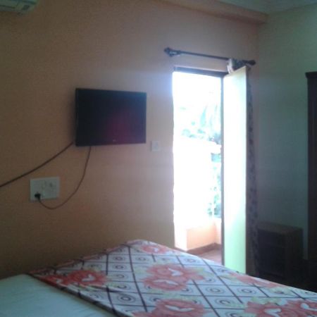 Ancora Beach Resort Baga Ngoại thất bức ảnh
