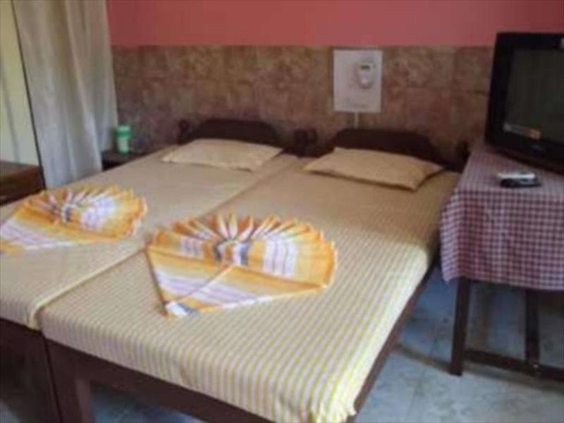 Ancora Beach Resort Baga Ngoại thất bức ảnh