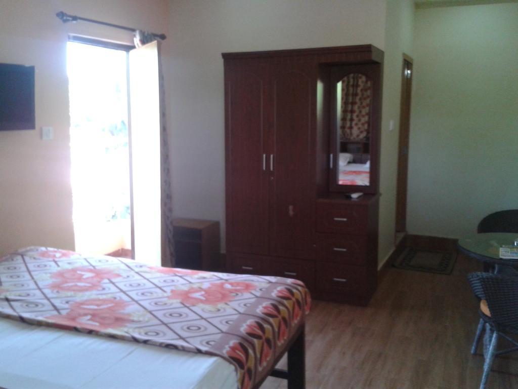 Ancora Beach Resort Baga Ngoại thất bức ảnh